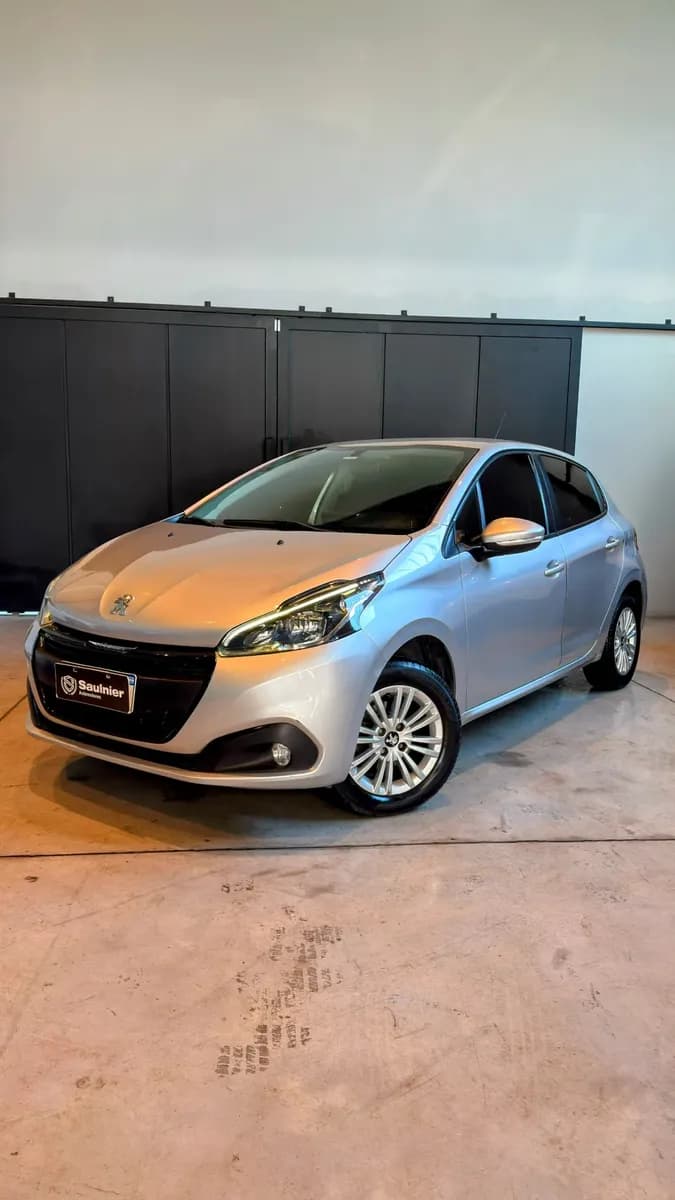 Peugeot 208 1.6 Allure