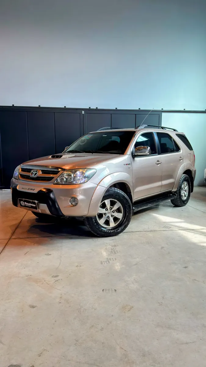 Toyota Hilux SW4 3.0 Srv Cuero At 4X4